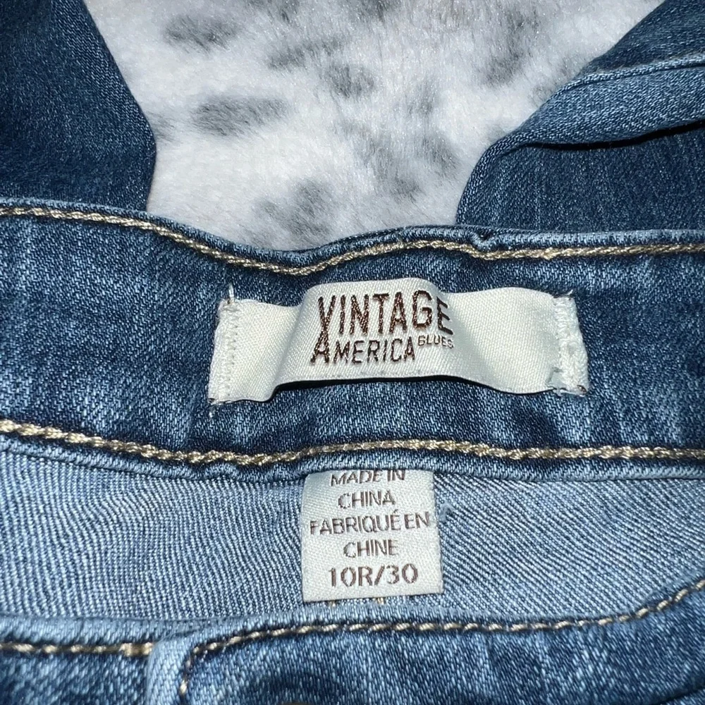 Vintage America Blues Distressed Jeans - Picture 5 of 6
